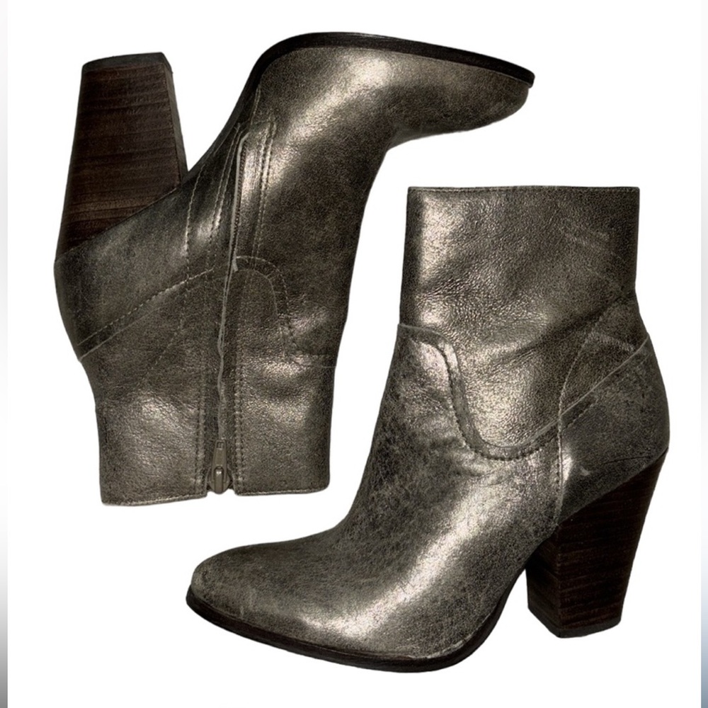 Matisse Distressed Gold Leather Ankle Boots Size 9
